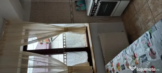 ofer spre inchiriere garsoniera la casa