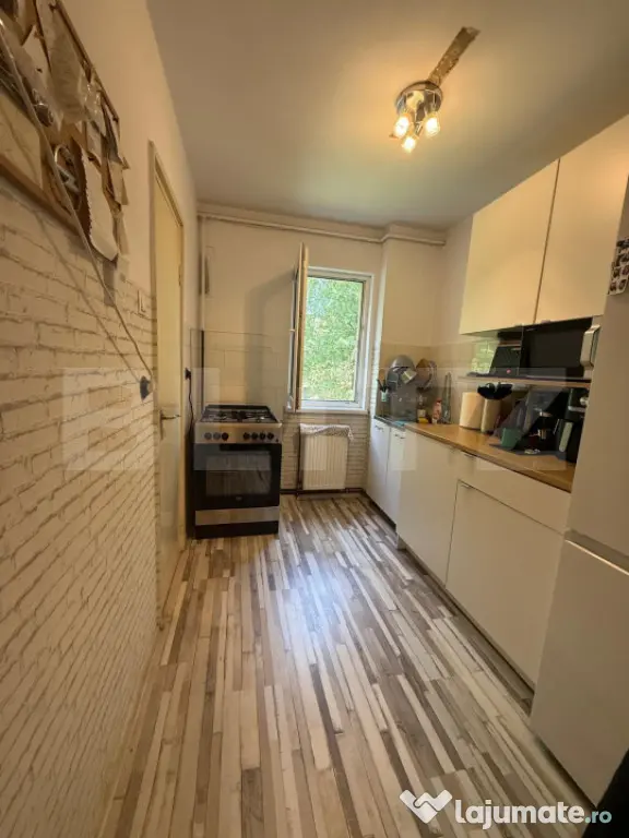 Apartament 2 camere, etaj intermediar, Gemenii, parcare, mob