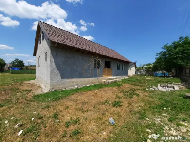 Nazarcea | Casa cu teren de 1000 mp si toate utilitatile ...