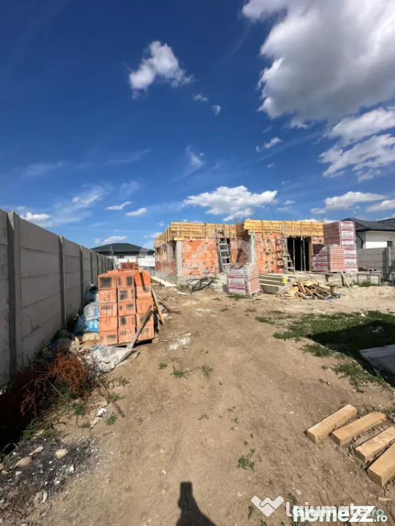 Casă nouă 4 camere | 95 mp utili | Teren 330 mp | Olteni ?