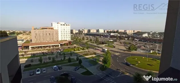 Studio modern Kasper Coresi cu loc de parcare si boxa
