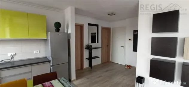 Studio modern Kasper Coresi cu loc de parcare si boxa