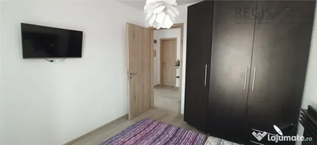Studio modern Kasper Coresi cu loc de parcare si boxa