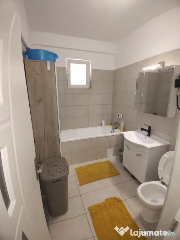 Închiriez apartament 3 camere – 83 mp utili + balcon 7 mp, Dudu