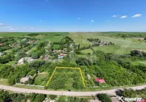 Casa batraneasca, 60 mp, teren intravilan 1.300 mp, zona Ext