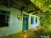 Casa batraneasca, 60 mp, teren intravilan 1.400 mp, zona Ext