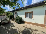Casa parter, cu 4 camere, 140 mp, teren 1000 mp, zona Simnic