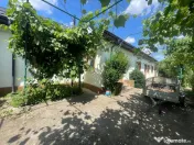 Casa parter, cu 4 camere, 140 mp, teren 1000 mp, zona Simnic