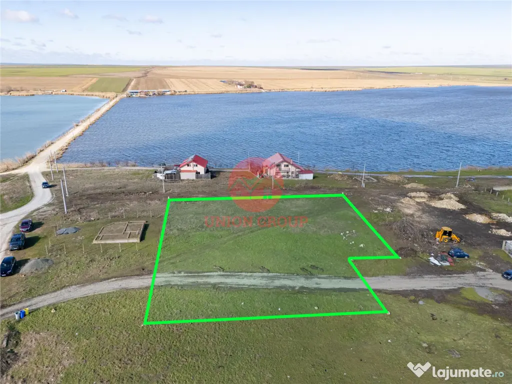 Teren Intravilan 615 mp Langa Lac, Corbu