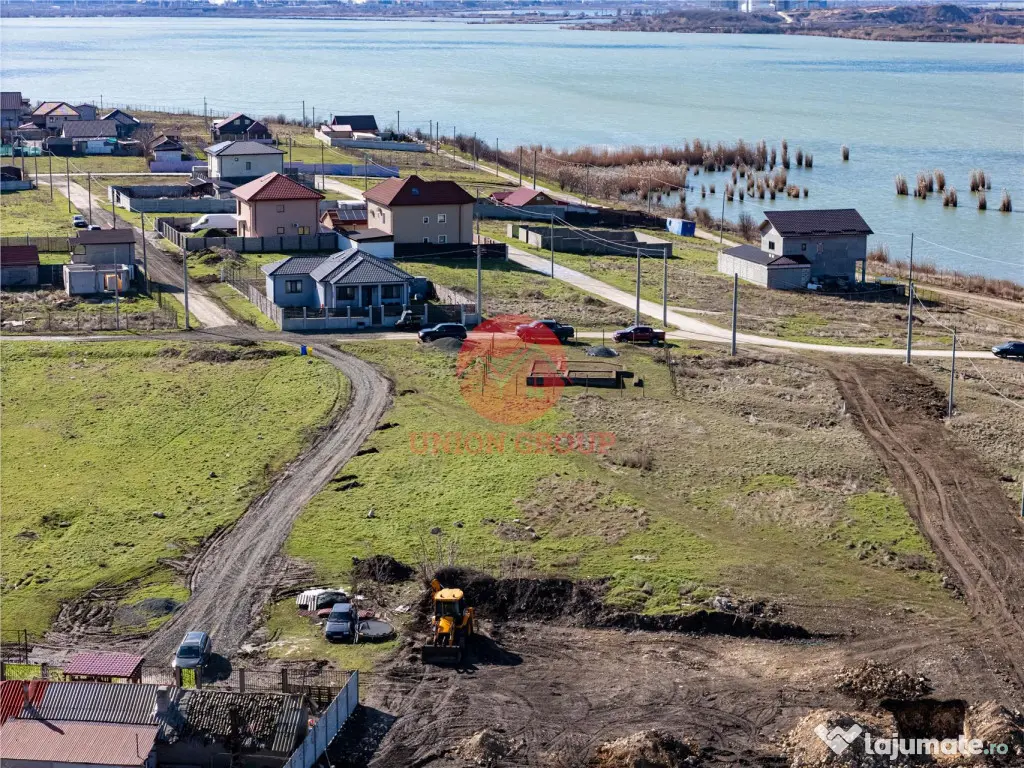 Teren Intravilan 615 mp Langa Lac, Corbu