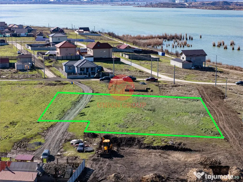 Teren Intravilan 615 mp Langa Lac, Corbu