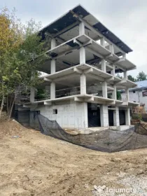 Vilă 420 mp utili cu vedere panoramică asupra Iașului | C