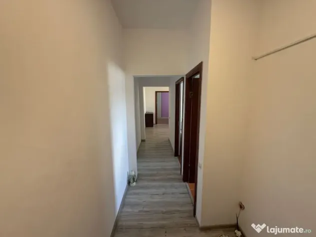 Apartament 3 camere zona KM 4-5