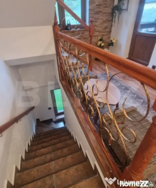 Vila in Moeciu de Sus - 12 camere teren 4780 mp - bonus 2000 - Moieciu (Brasov)