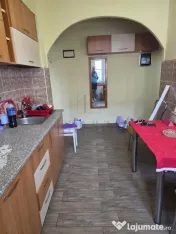 SAGULUI - ETAJ 2 - BLOC IZOLAT - 3 CAMERE - DEBARA - CENTRAL 