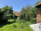 Casa la rosu, 1300mp , in Vinerea-Cugir 