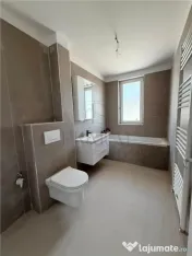 CASA INSIRUITA ( PE COLT ) - ZONA DE TOP - DORMITOR CU DRES 
