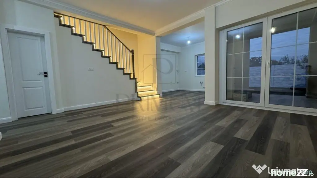Duplex individual superb - 5 camere - zona excelenta - canal - Mosnita Noua (Timis)