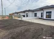 Duplex pe plan - 4 camere - toate utilitatile 