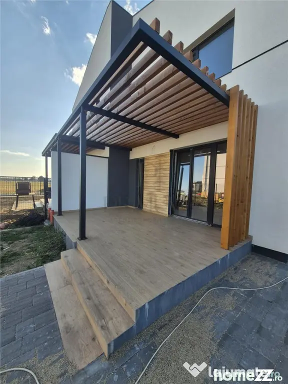 Duplex superb cu 4 dormitoare - teren 330 mp - locatie foart