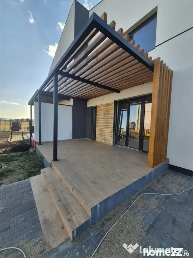 Duplex superb cu 4 dormitoare - teren 330 mp - locatie foart