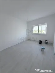 DUPLEX CU 3 BAI - TEREN 375 MP - BUCATARIE INCHISA 