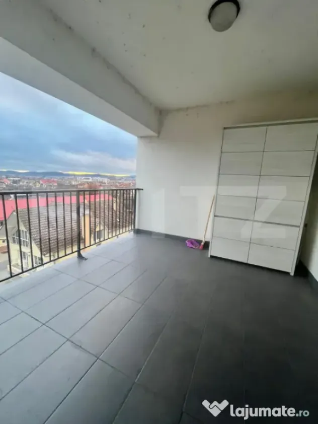 Apartament 2 camere, loc de parcare, zona Calea Moldovei