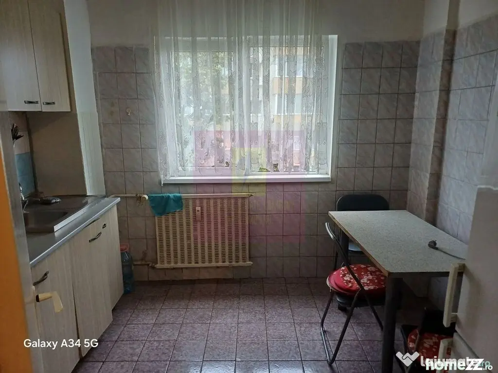 2 camere, Uverturii, zona Lujerului, zona Gorjului, Militari