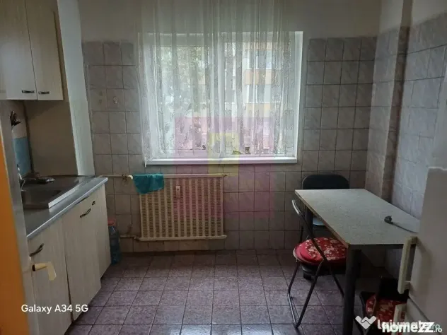 2 camere, Uverturii, zona Lujerului, zona Gorjului, Militari