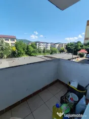 4 camere decomandat, etaj 1, Semiluna – mobilat și utilat 