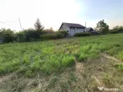 Teren cu acces facil la toate utilitățile lângă Bucur... 