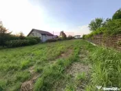Teren cu acces facil la toate utilitățile lângă Bucur...