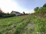 Teren cu acces facil la toate utilitățile lângă Bucur... 