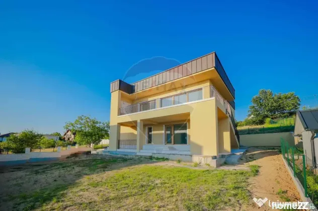 De vânzare casă nouă cu panoramă - Vasile Cârlova, O...