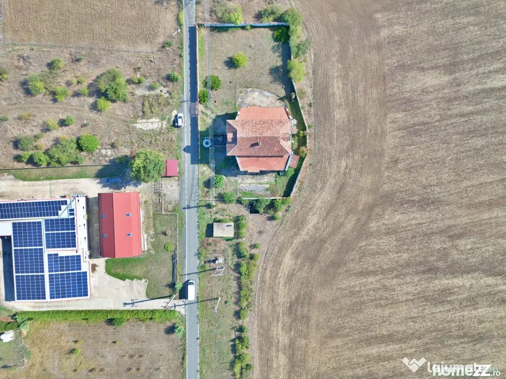 De vânzare „Casa Albă”, orașul Pecica, jud. Arad