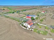De vânzare „Casa Albă”, orașul Pecica, jud. Arad 