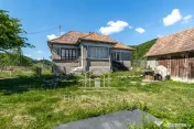 Casă 76mp cu teren de 3.463mp, sat. Vale, com. Aluniș