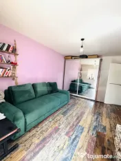 Apartament 2 camere, decomandat, etaj intermediar de vanzare 