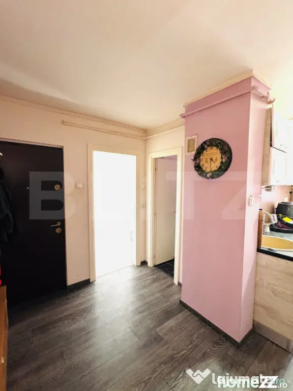 Apartament 2 camere, decomandat, etaj intermediar de vanzare - Brasov (Brasov)