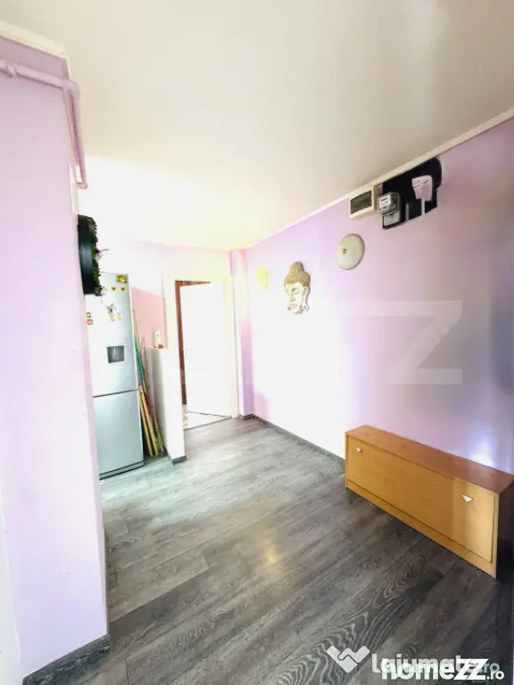 Apartament 2 camere, decomandat, etaj intermediar de vanzare - Brasov (Brasov)
