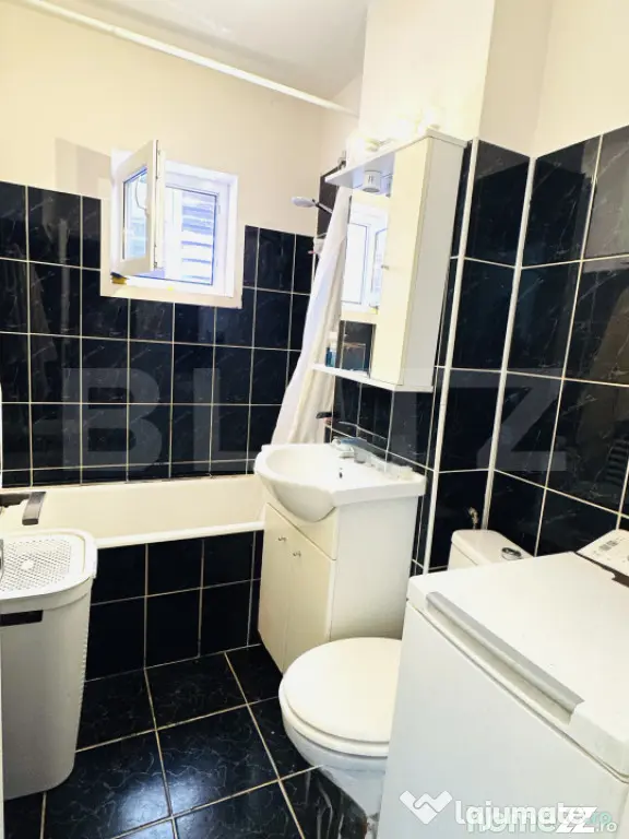Apartament 2 camere, decomandat, etaj intermediar de vanzare - Brasov (Brasov)