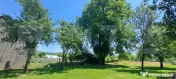 Proprietate cu potențial, casă + șură stejar și livadă 