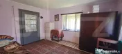 Proprietate cu potențial, casă + șură stejar și livadă 