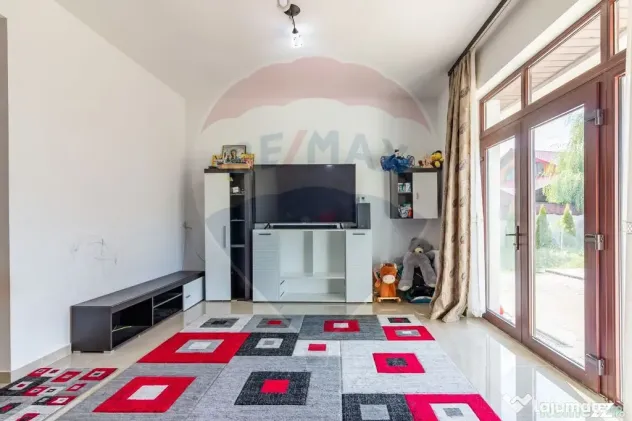 Casă / Vilă cu 6 camere de vânzare in Tartasesti, Damb...