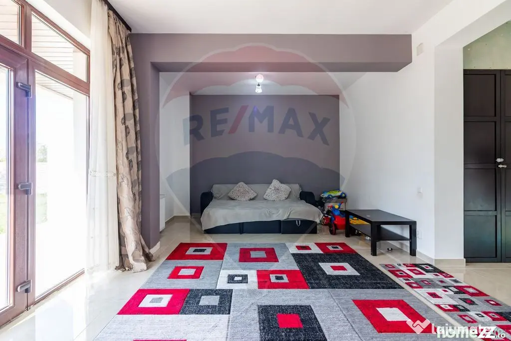 Casă / Vilă cu 6 camere de vânzare in Tartasesti, Damb...