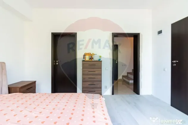 Casă / Vilă cu 6 camere de vânzare in Tartasesti, Damb...