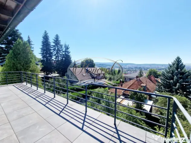 Apartament la vila, cu panorama deosebita - Cluj-Napoca (Cluj)