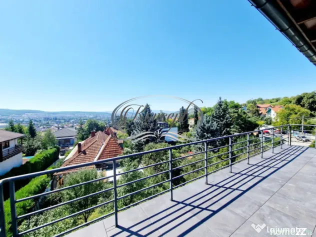 Apartament la vila, cu panorama deosebita - Cluj-Napoca (Cluj)