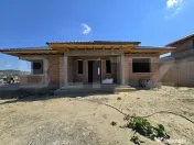 Casă modernă în Livezeni | 154 mp construiți | 2 terase 