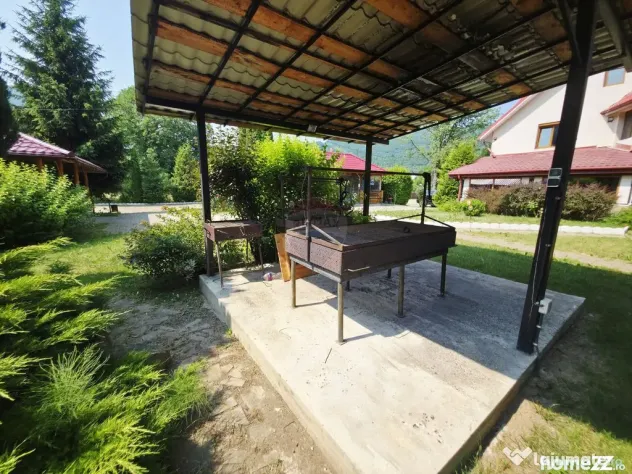 Hotel / Pensiune cu 7 camere de vânzare